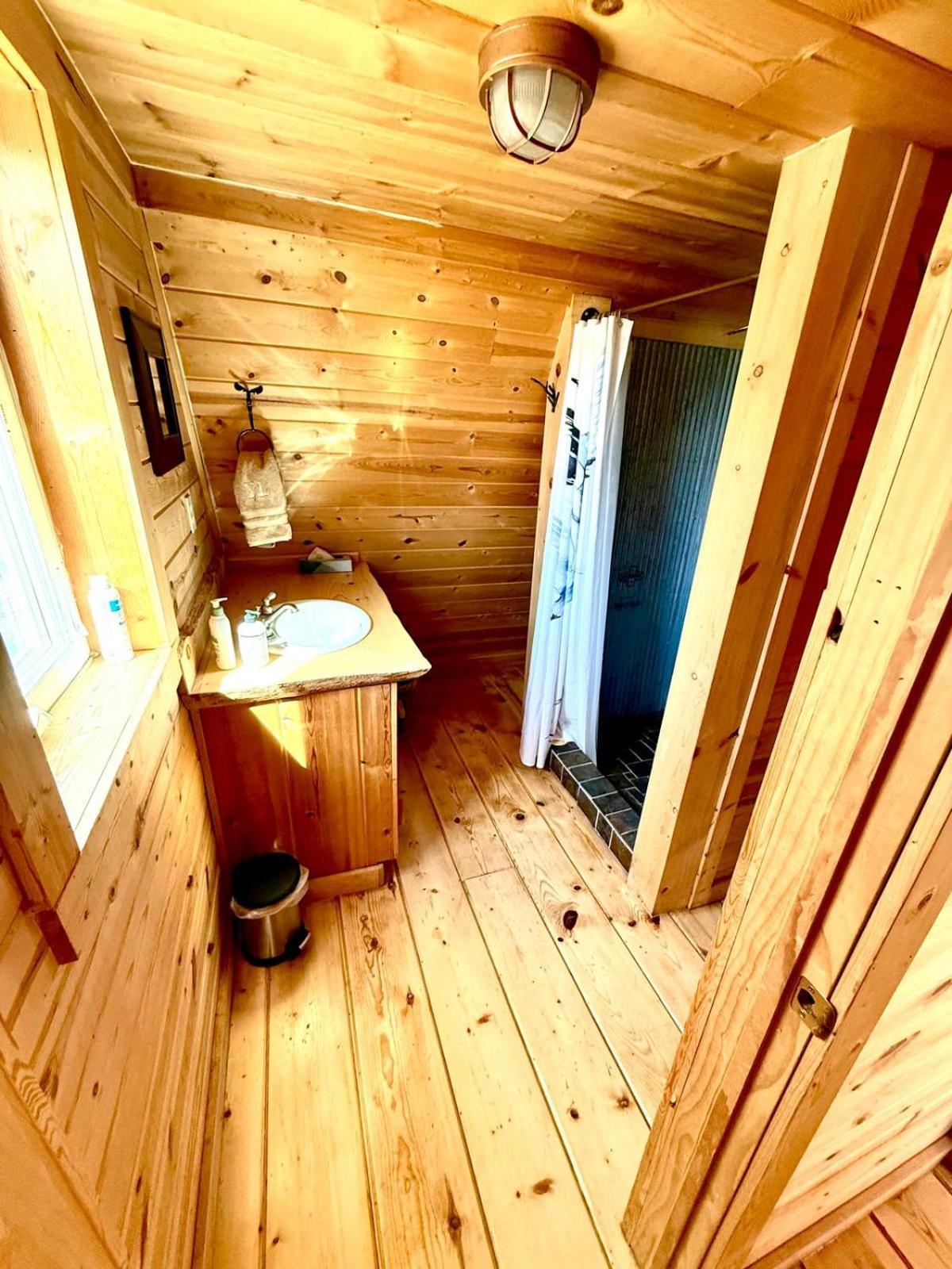 Aubin Sky Lodging At The Yl Ranch Savery Exterior foto